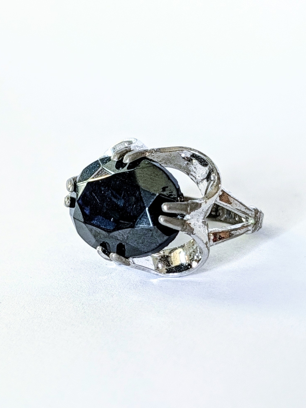 Sterling Silver Clover Design Faceted Oval Black Onyx Vintage Cocktail Ring 4.5